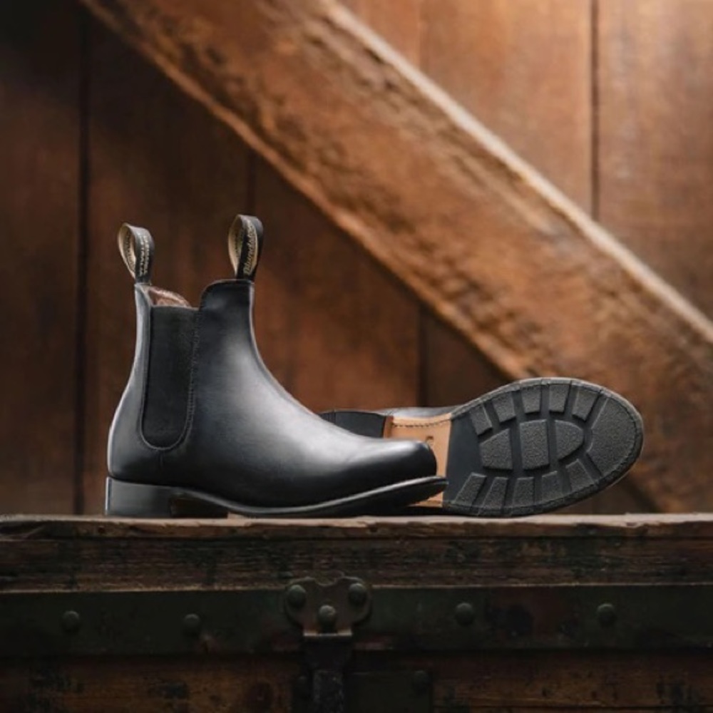 Nearly-new Blundstone Heritage #153 Chelsea boots
